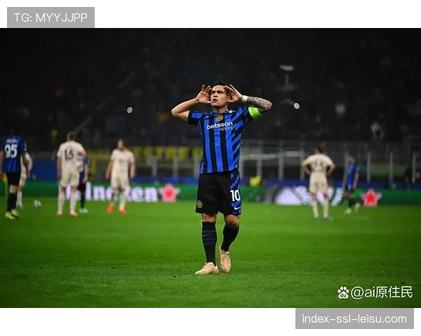 劳塔罗伤退瞬间,国际米兰医疗团队紧急进场处理 劳塔罗伤退瞬间,国际米兰医疗团队紧急进场处理